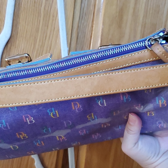 Dooney and Bourke purple purse - Picture 9 of 13